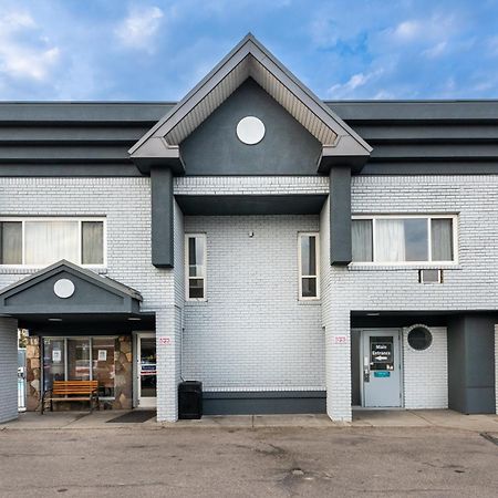 Travelodge By Wyndham Calgary South Luaran gambar