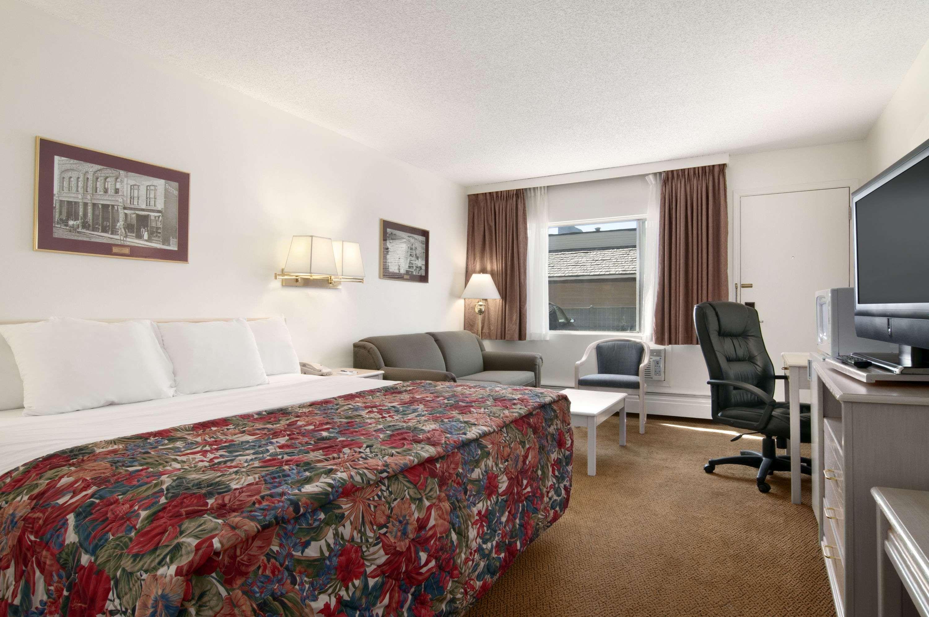Travelodge By Wyndham Calgary South Luaran gambar
