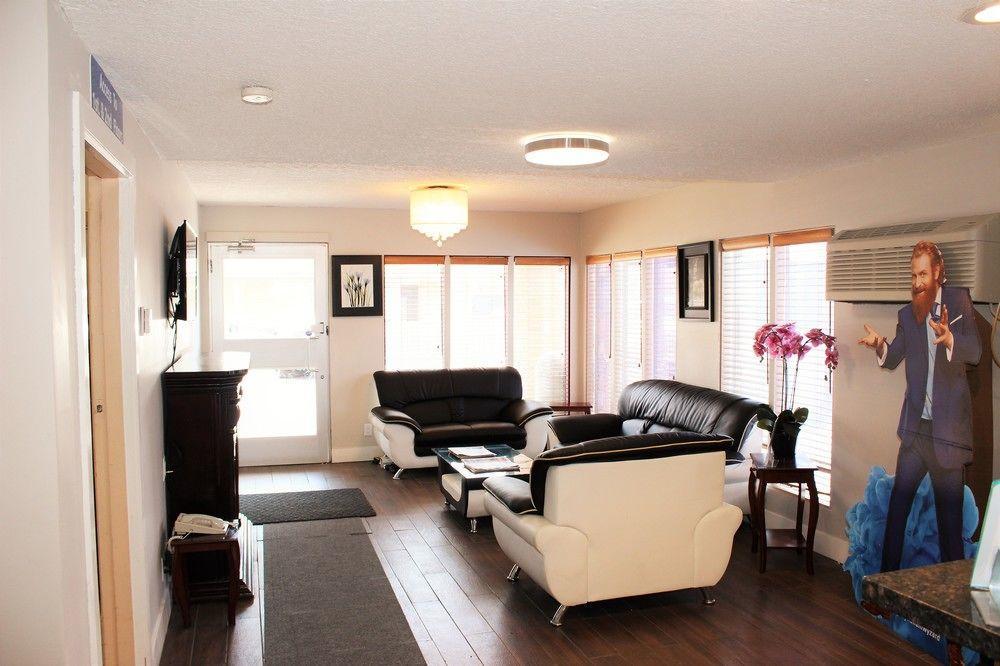 Travelodge By Wyndham Calgary South Luaran gambar